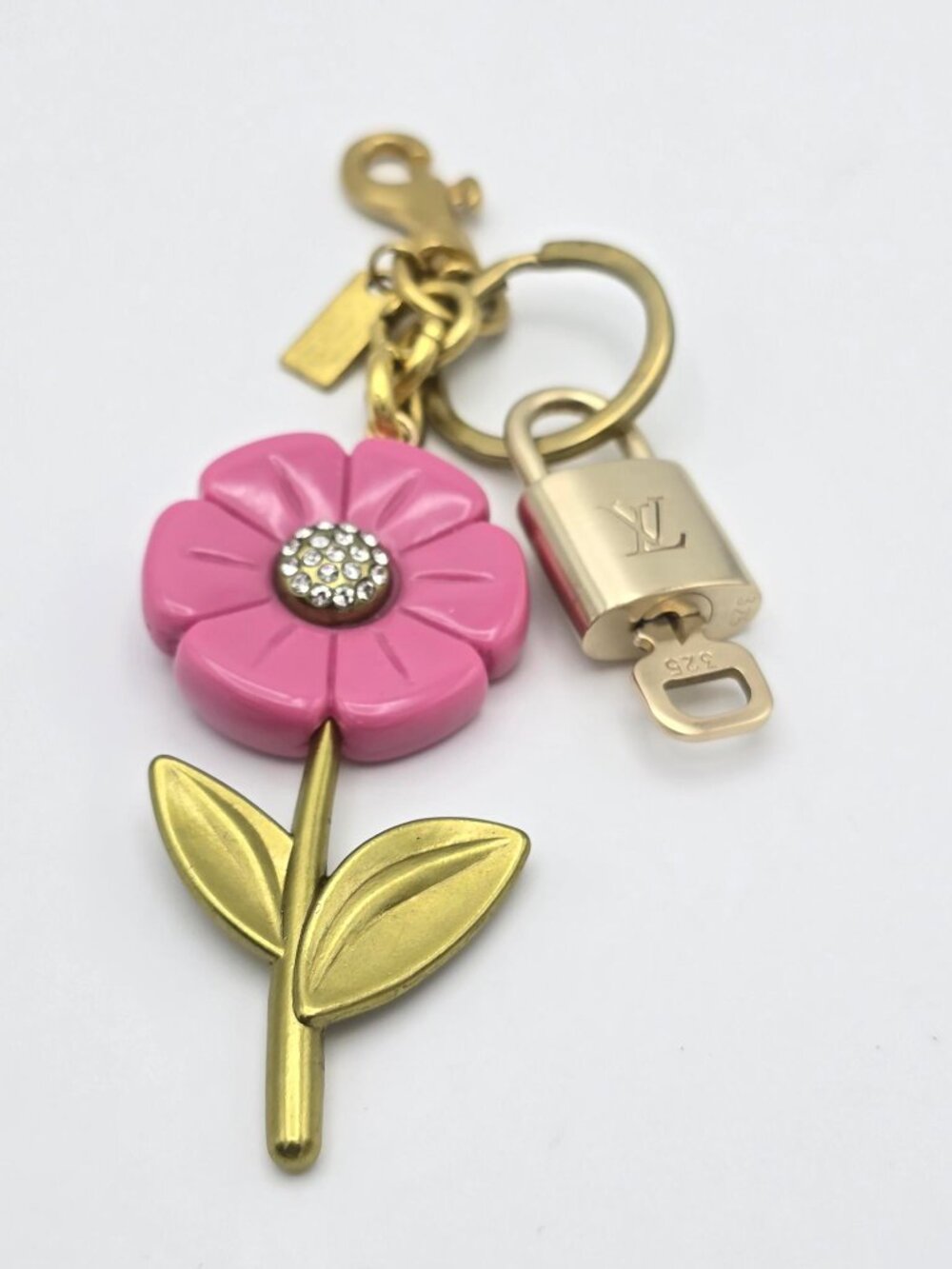 Louis Vuitton Gold Lock 🔑 Authentic LV Padlock + Unbranded Flower Bag Charm - Picture 5 of 8